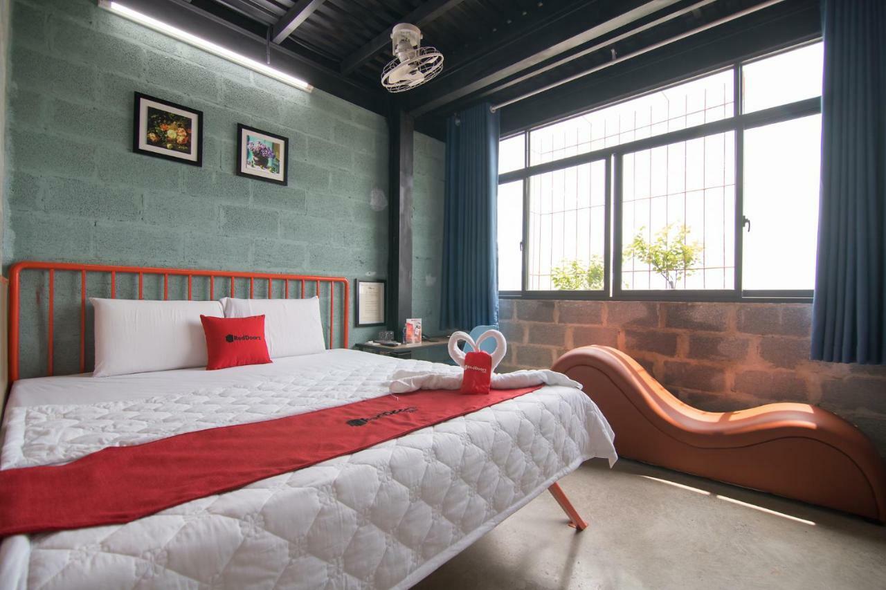 Reddoorz Plus @ Ung Van Khiem Street Bandar Ho Chi Minh Luaran gambar